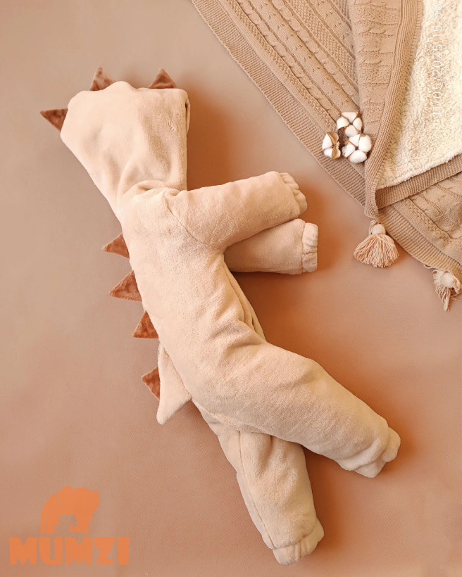 نمای کنار از مدل دایناسوری رنگ کرم قهوه ایی